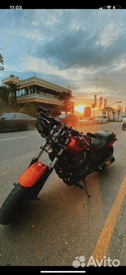 Honda X4