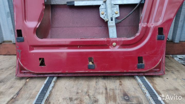 Дверь передняя левая Volkswagen Transporter T4