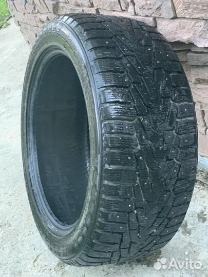 Nokian Tyres Hakkapeliitta 7 SUV 275/45 R20