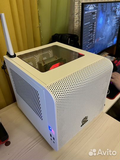 Корпус Thermaltake Core V1 Snow