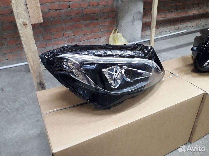 Фара Mercedes Benz W205 LED (14-18)