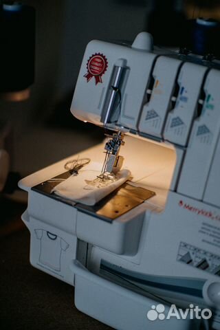 Распошивальная машина Merrylock Cover Stitch Auto купить в Санкт ...