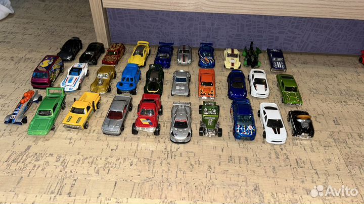 Коллекционные машинки Hot Wheels