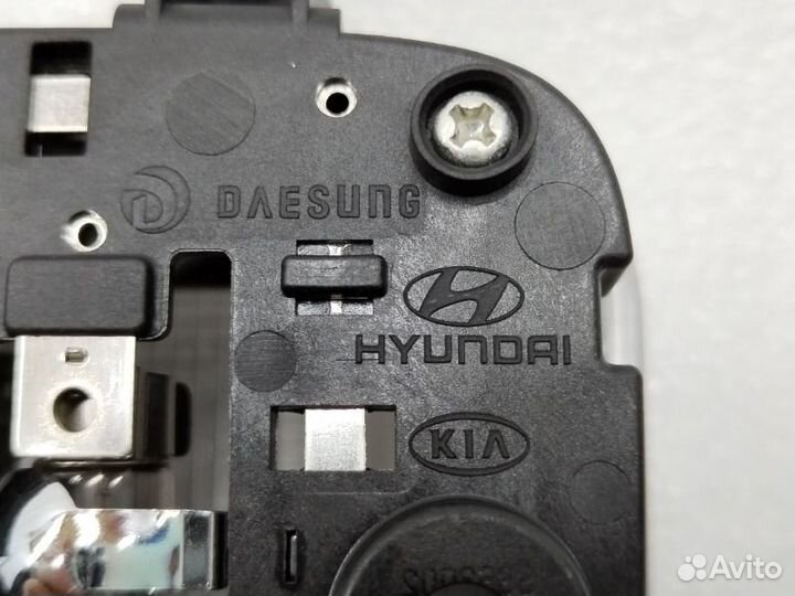 Плафон салонный передний Hyundai Solaris HCR G4FG