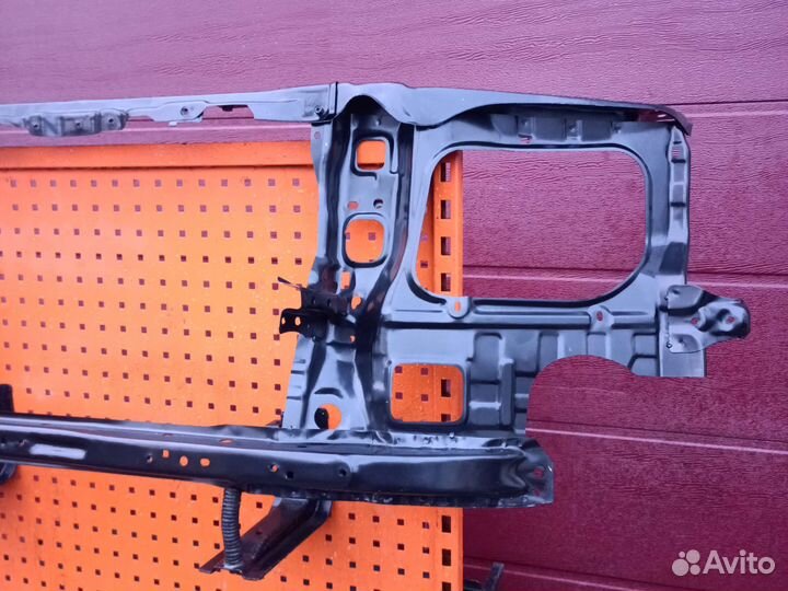 Телевизор Toyota Hilux