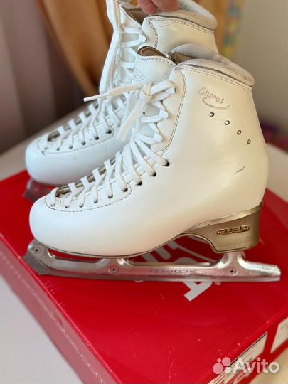 Коньки фигурные edea chorus 225 полнота D