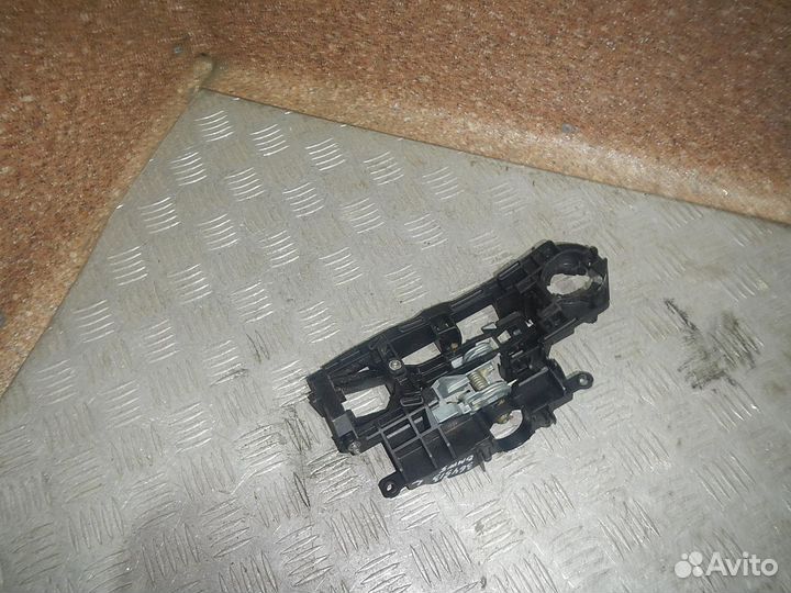 Кронштейн ручки, BMW -5 (F10, F11) (09)