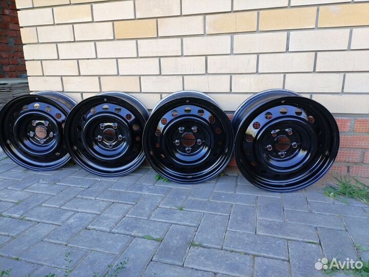 Диски Nissan R16 5х114.3