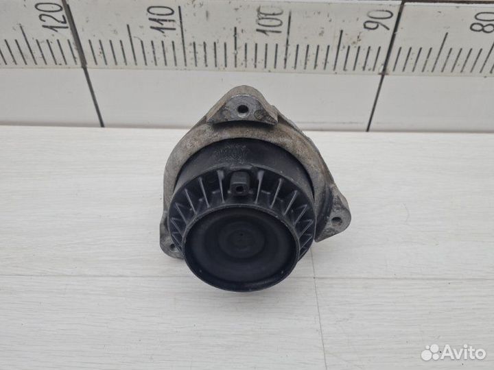 Опора двигателя правая Bmw 7 F02 N63B44 2011