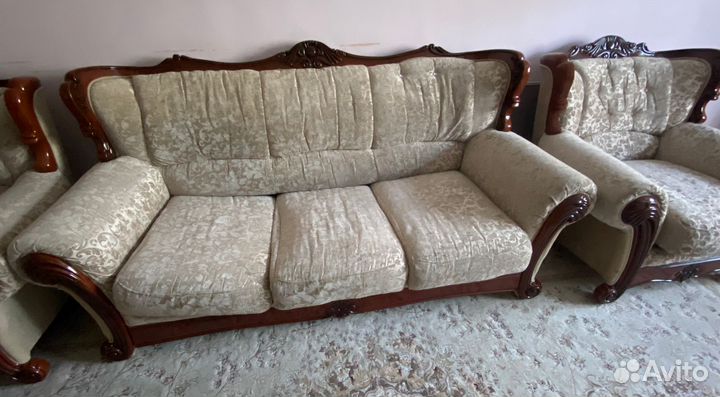 Диван с креслами б/у