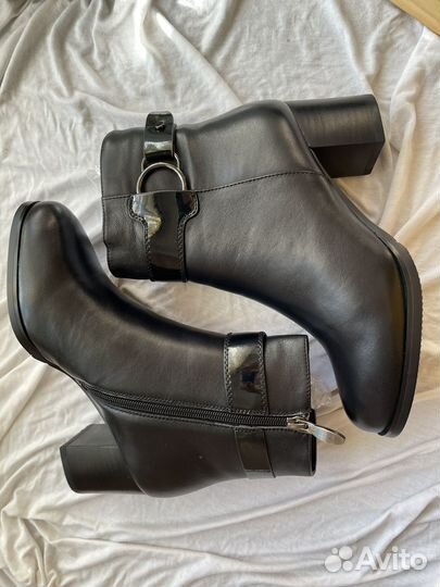 Ботинки женские