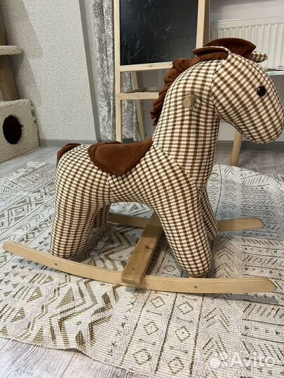 Детская качалка лошадь