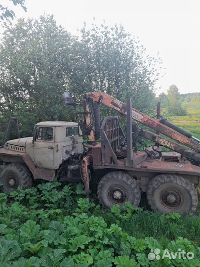 Лесовоз урал