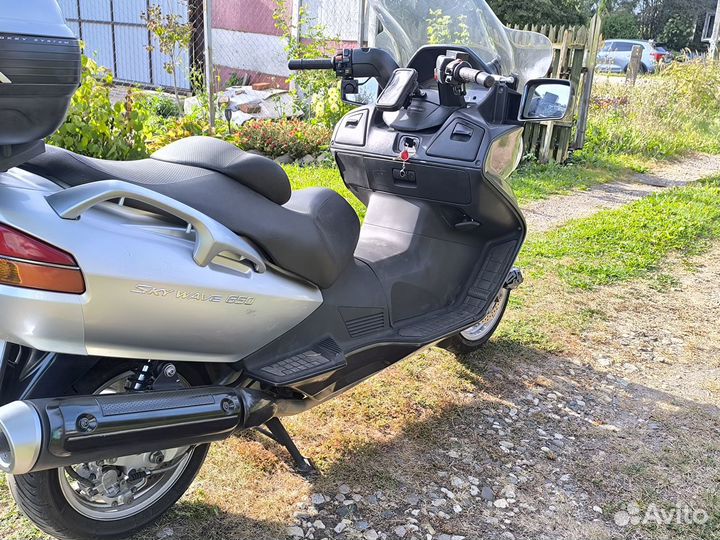 Suzuki Sky Wave 650