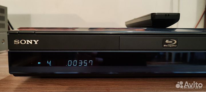 Blu-ray плеер Sony BDP-S300