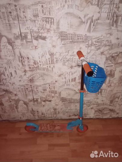 Самокат и кингуруми детское