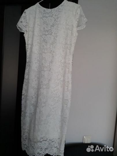 Платье белое