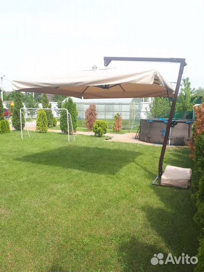 Зонт на боковой опоре 4х215