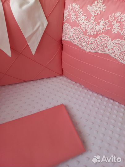 Бортики -подушки с кружевом