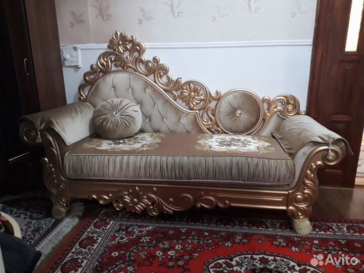 Диван банкетка