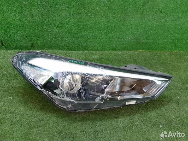 Фара правая Hyundai Tucson