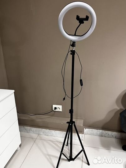 Кольцевая лампа со штативом 26см