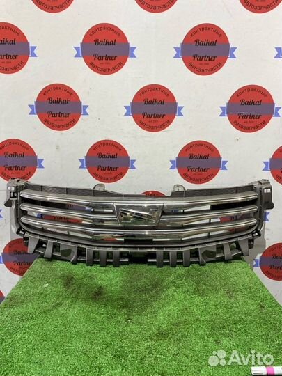 Решетка радиатора Toyota Noah ZRR75G 3ZR-FAE 2013