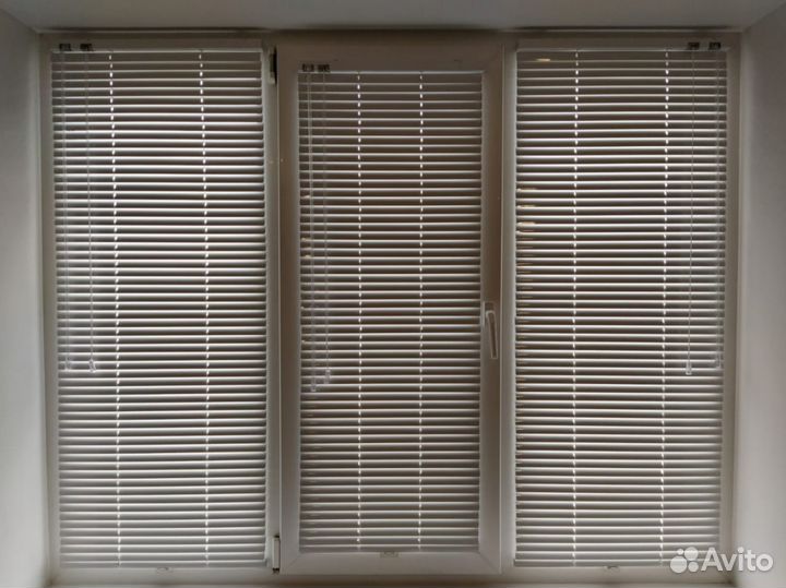 Горизонтальные жалюзи на окна