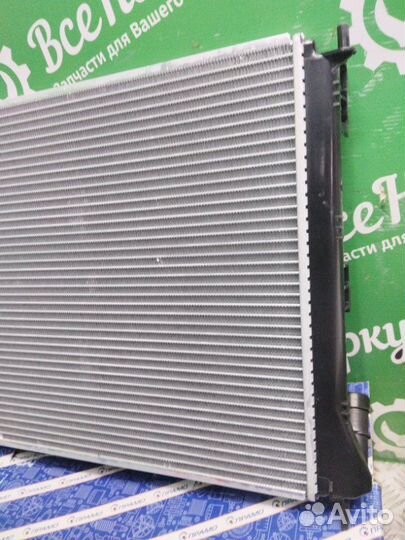 Радиатор охлаждения Renault Logan 1