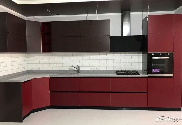 Угловая кухня с мдф фасадами в