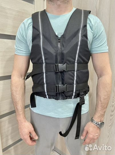 Спортивный спасжилет