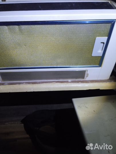 Вытяжка кухонная б/у, рабочий