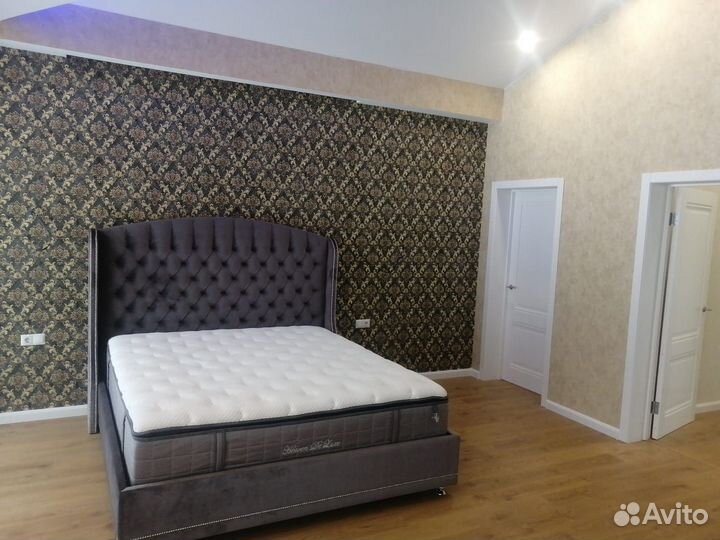 Кровать двуспальная