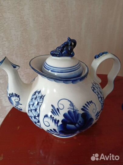 Заварник и сахарница Гжель