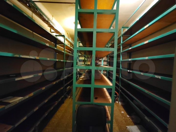 Помещение на цокольном этаже в центре 215 м