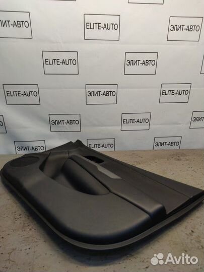 Обшивка двери передняя правая Kia Rio 3 1.4 2016