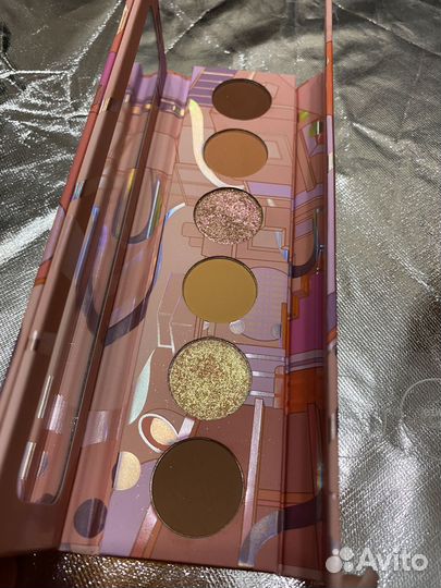 Палетка теней kaleidos futurism