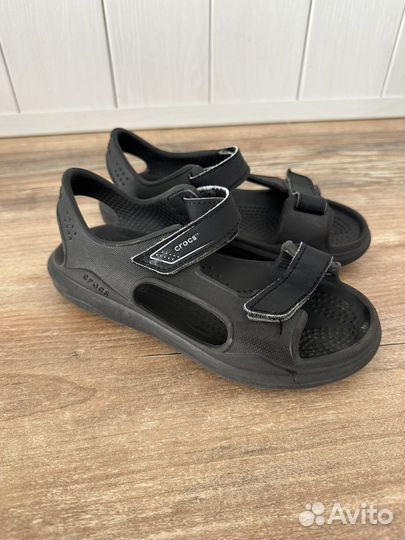 Сандалии crocs c11