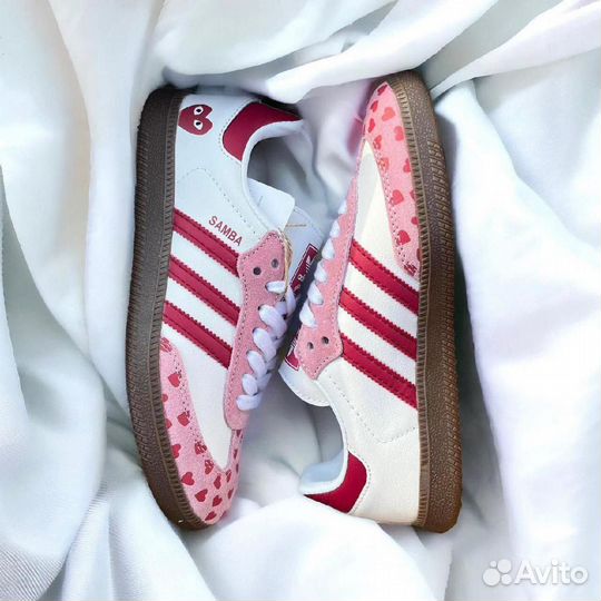 Кеды Adidas с сердечками og pink mist