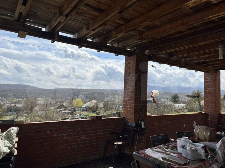 Дом 312,3 м² на участке 11 сот.