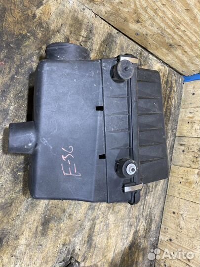 Корпус воздушного фильтра BMW E36