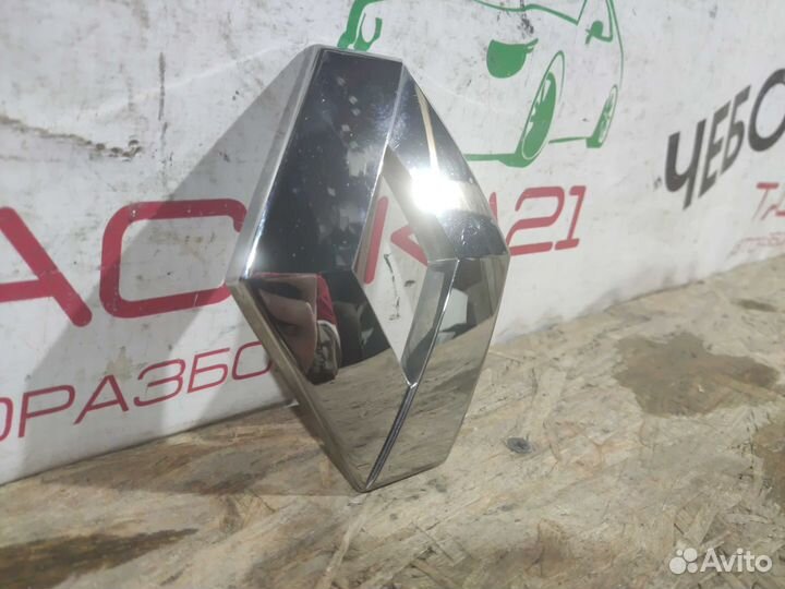 Эмблема крышки багажника Renault Kaptur (2016+)