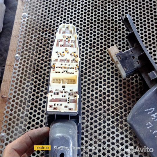 Кнопка стеклоподъемника Chevrolet Lanos