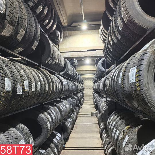 Kumho I'Zen KW31 235/55 R17 99M