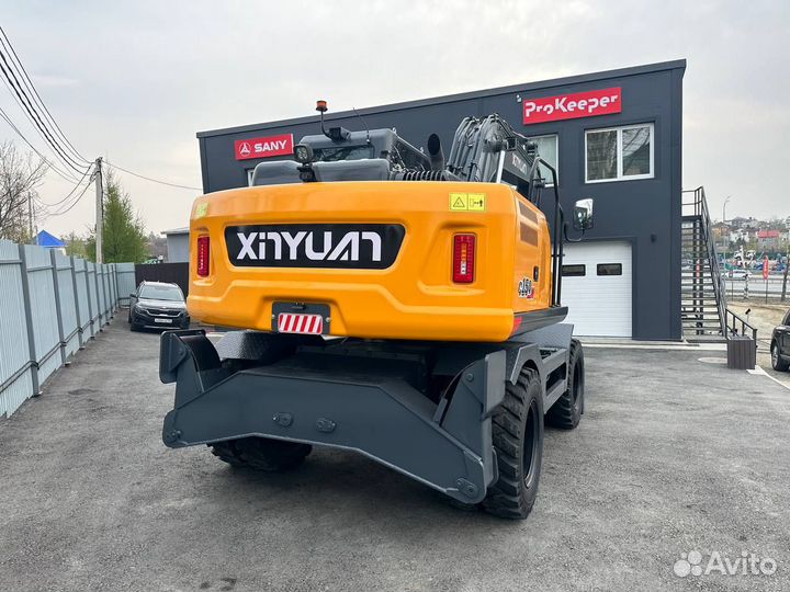 Колёсный экскаватор XINYUAN C150W, 2024