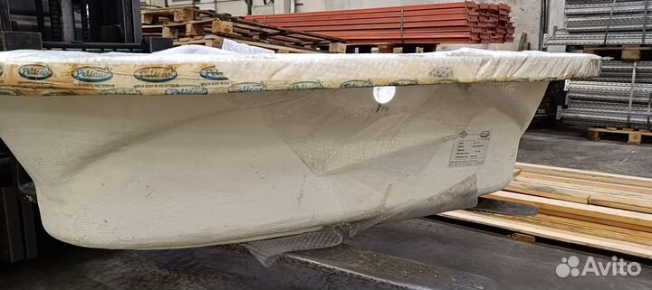 Ванна акриловая 1500на1500 1400на 1400