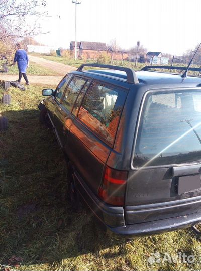 Opel Astra 1.7 МТ, 1997, битый, 430 000 км