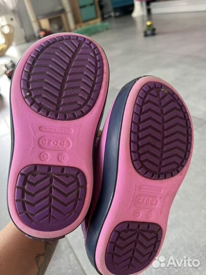Сапожки crocs c 10 для девочки)
