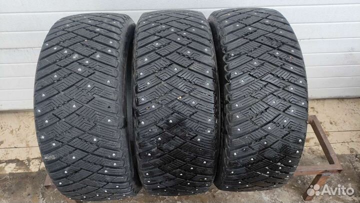 Goodyear Ultragrip Ice Arctic 225/50 R17