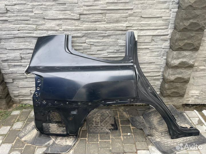 Крыло заднее левое Toyota Land Cruiser 300